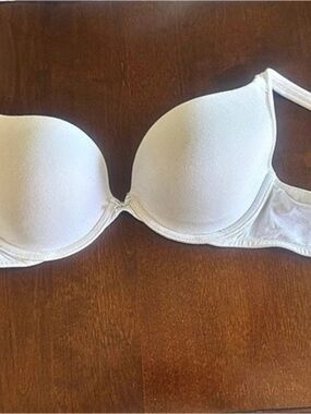 Cacique White Underwire plunge Bra Size 38C